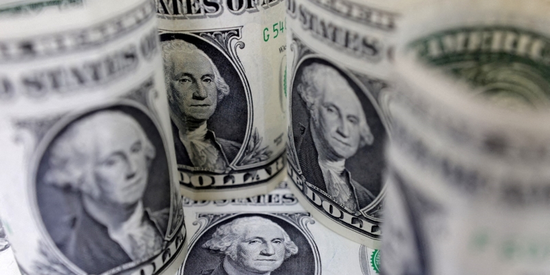 Dolar AS Menguat setelah Rilis Konsumen Mencapai Level Terburuk