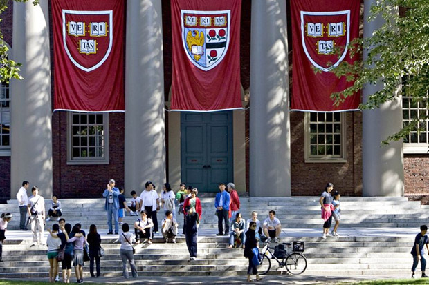 Harvard dan MIT Gugat Kebijakan AS Soal Deportasi Mahasiswa Asing