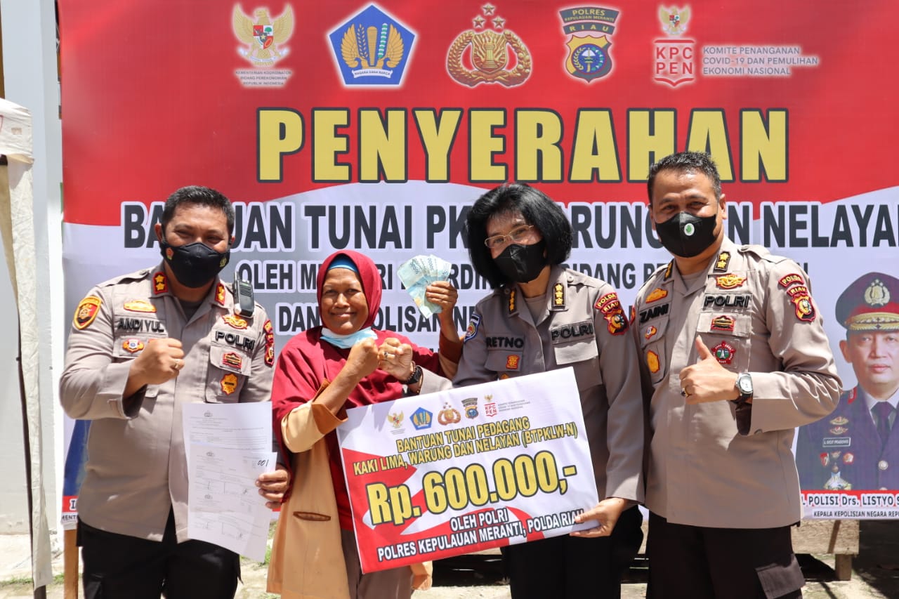 Polda Riau dan Polres Meranti Mulai Salurkan DBT bagi PKL, Warung dan Nelayan