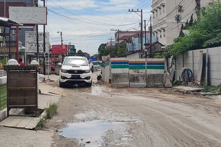 Jalan Rusak, Gubri Perintah PUPR-PKPP Riau Koordinasi Pihak IPAL