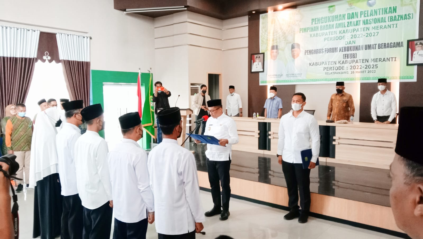 Bupati H.Adil Kukuhkan Baznas dan FKUB Kepulauan Meranti.