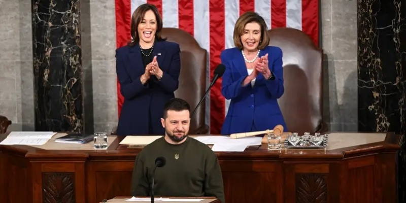 Zelensky Mulai Dekati Harris Usai Biden Mundur