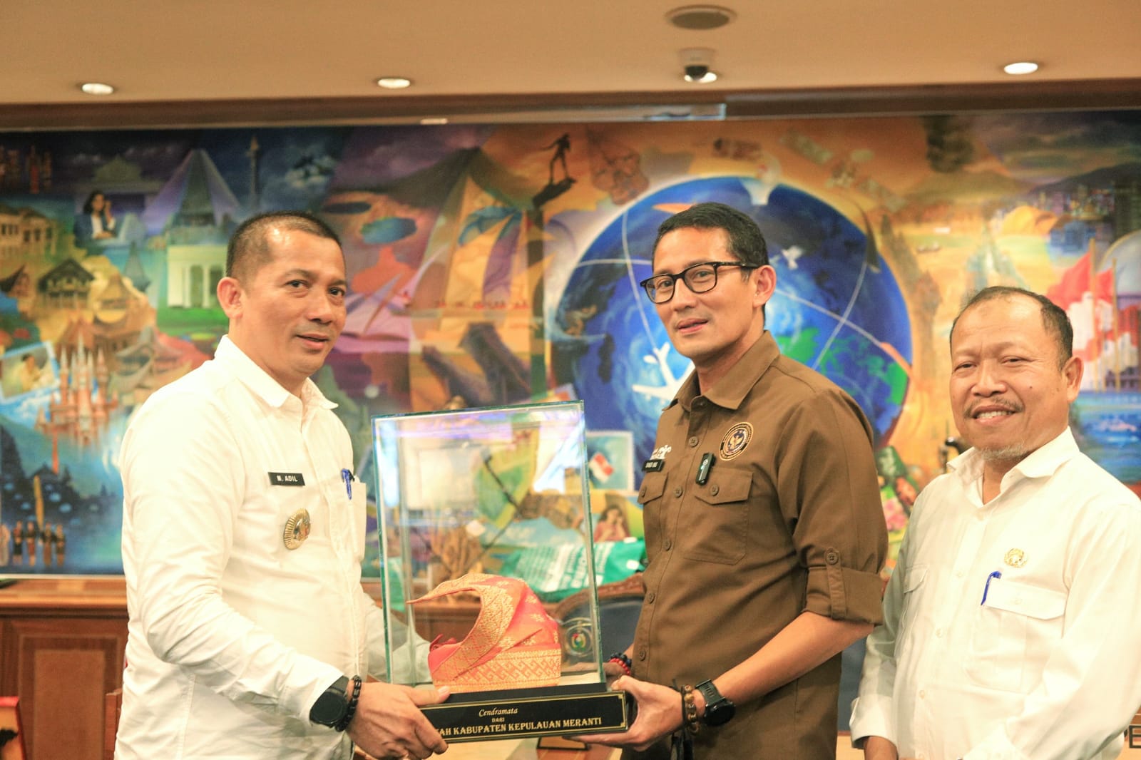 Minta Dukungan Pariwisata, Bupati H. M Adil Bertemu Sandiaga Uno