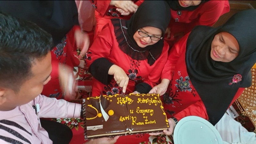 Ketua DPRD Riau Syukuran Bersama Anak Yatim