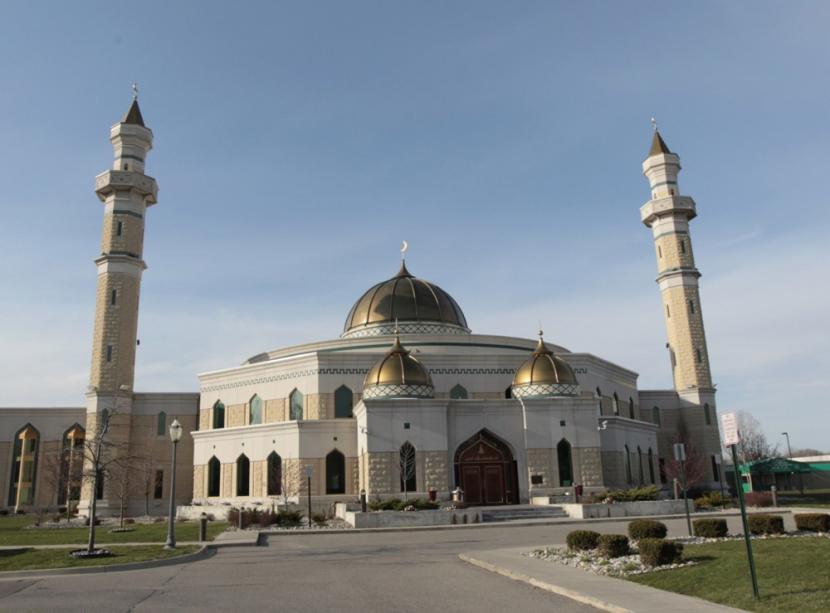 Keutamaan Membangun Masjid