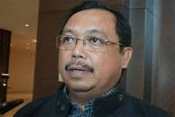 Anggota DPR ke Risma: Jangan Bayangi Kerja Anies Baswedan di Jakarta