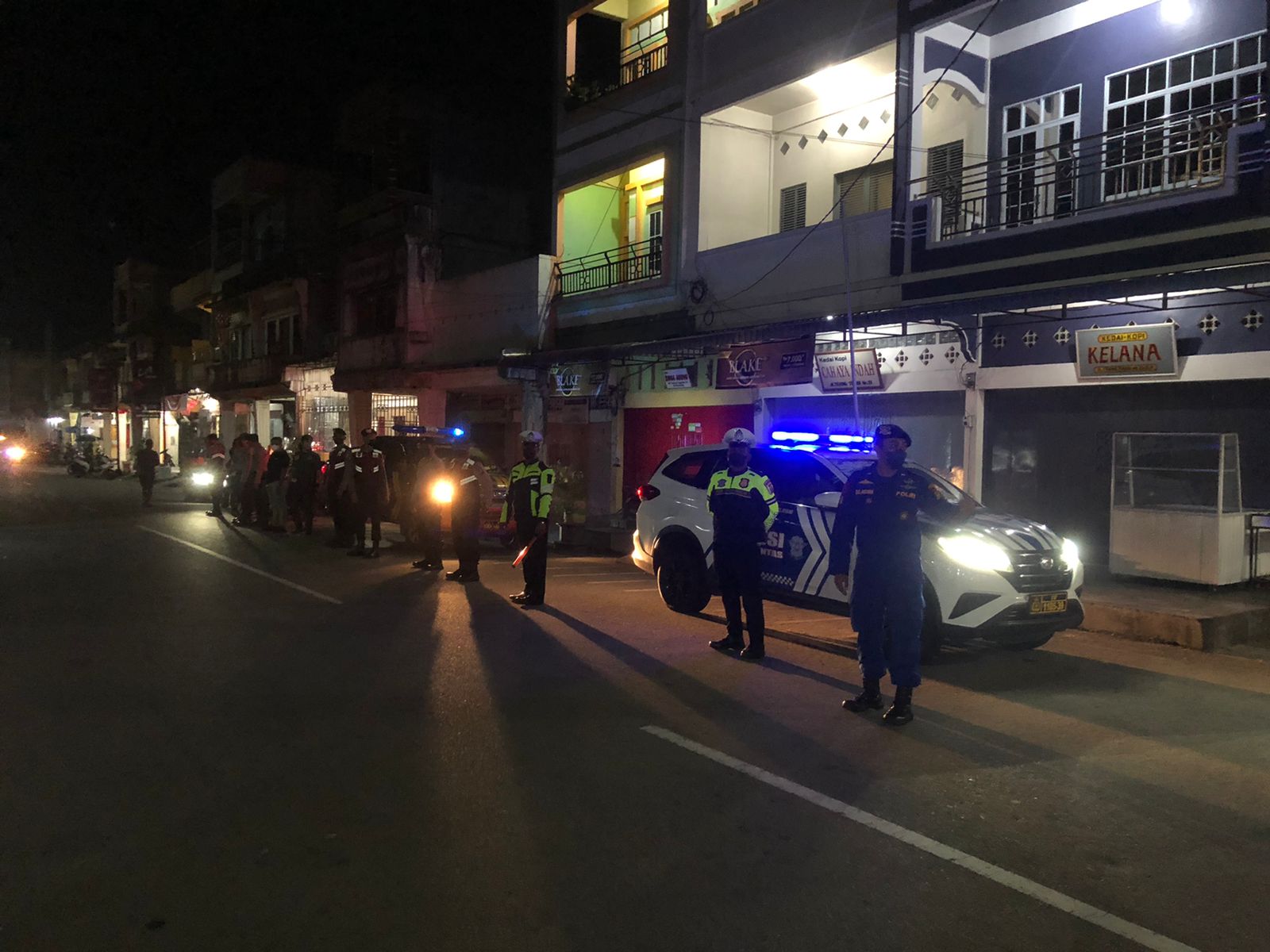 Cegah Secara Rutin Terjadinya Gangguan Kamtibmas, Personel Polres Meranti Gelar Patroli Blue Light