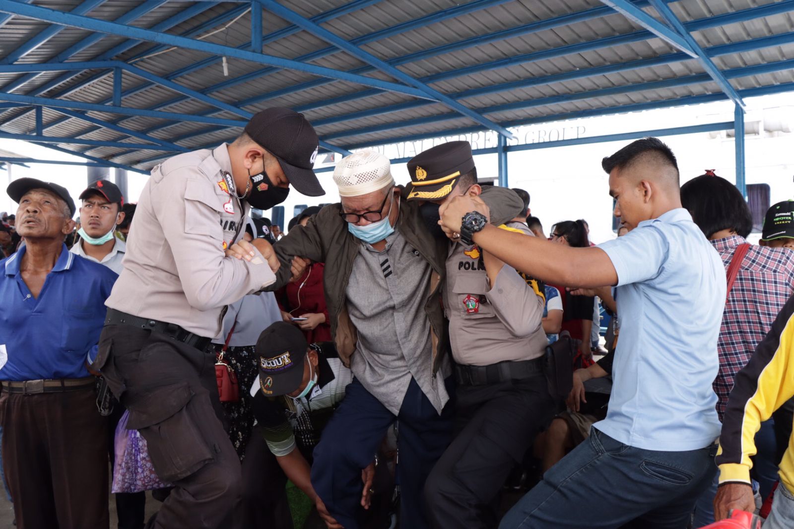 Personil Gabungan Ops Ketupat 2022 Beri Pelayanan Maksimal