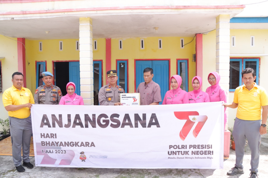 Giliran Wakapolres Meranti Anjangsana ke Kediaman Purnawirawan dan Warakuri dalam Rangka Hari Bhayan