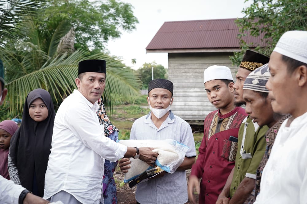 Bupati HM Adil Bersama Rombongan Pemkab Safari Ramadhan di Kecamatan Pulau Merbau 