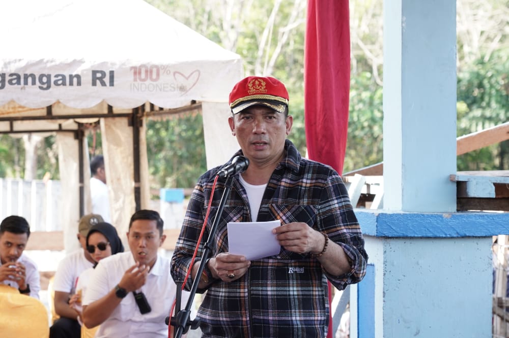 Bukak Open Turnamen Sepak Bola Batang Malas CUP, Bupati HM Adil : Mari Jujung Sportifitas