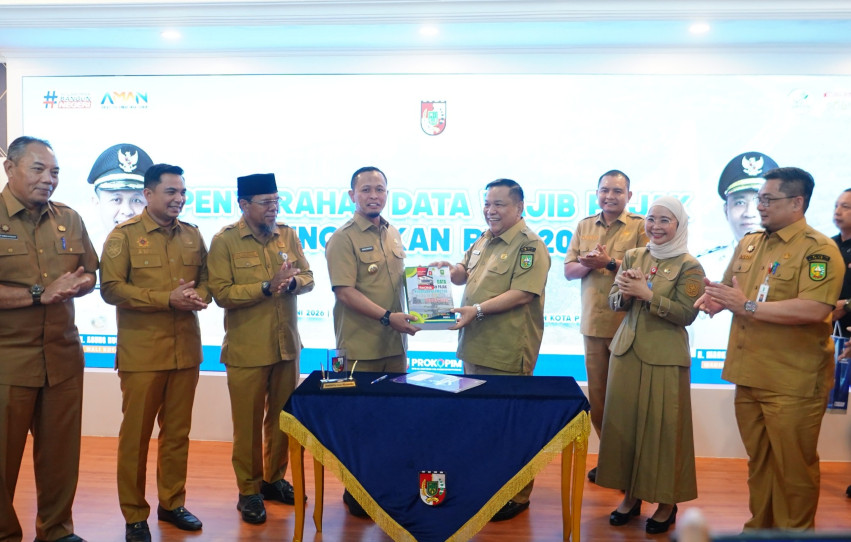 Pemprov Riau Serahkan Data 393 Ribu Kendaraan Nunggak Pajak ke Pemko Pekanbaru