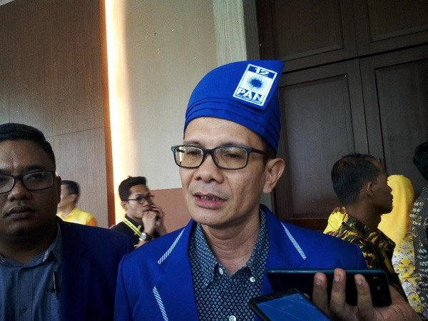 PAN Riau Persilahkan Sahril Topan Mundur dari Ketua DPD PAN Rohul