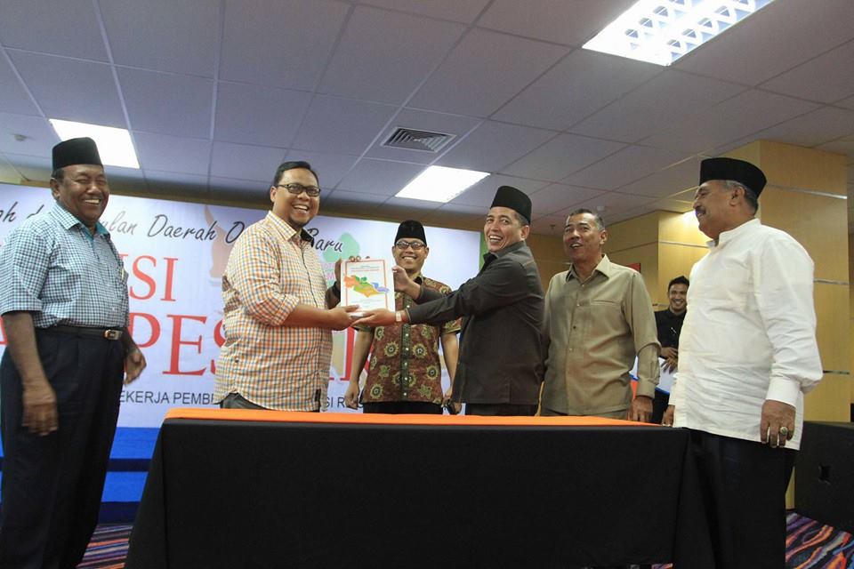 BP3-RP Resmi Serahkan Usulan Pembentukan Provinsi Riau Pesisir