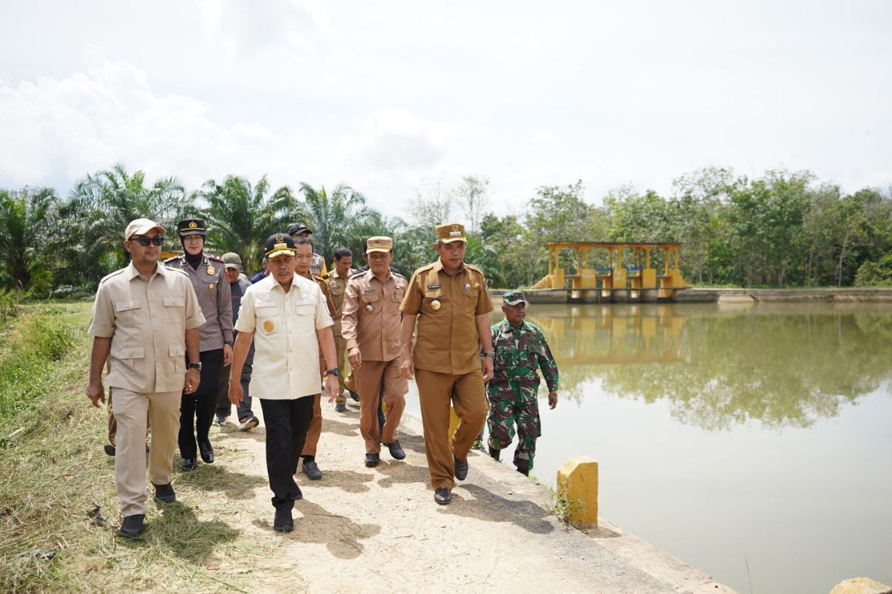 Pemprov Riau Anggarkan Rp77 M Lebih untuk Perbaikan Jalan di Inhu