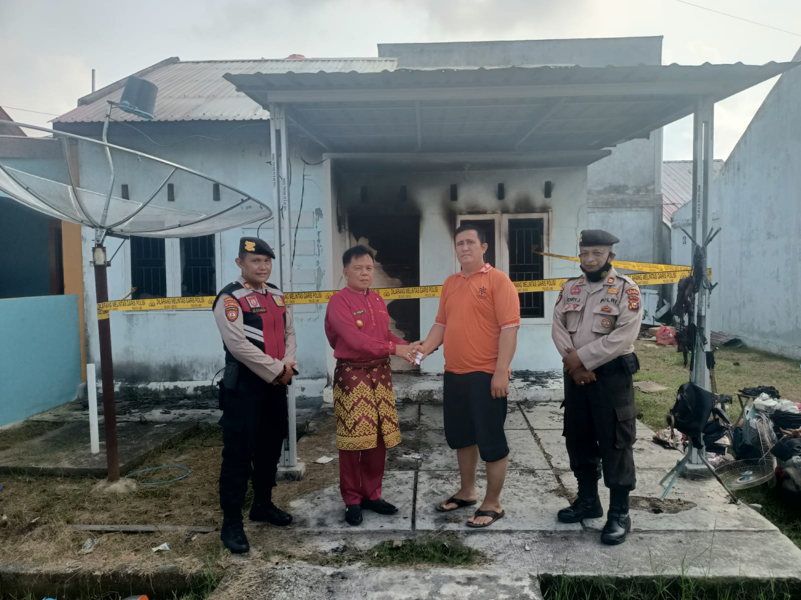 Meranti H.Asmar Kunjungi kebakaran Rumah Brigadir M.Jefri 