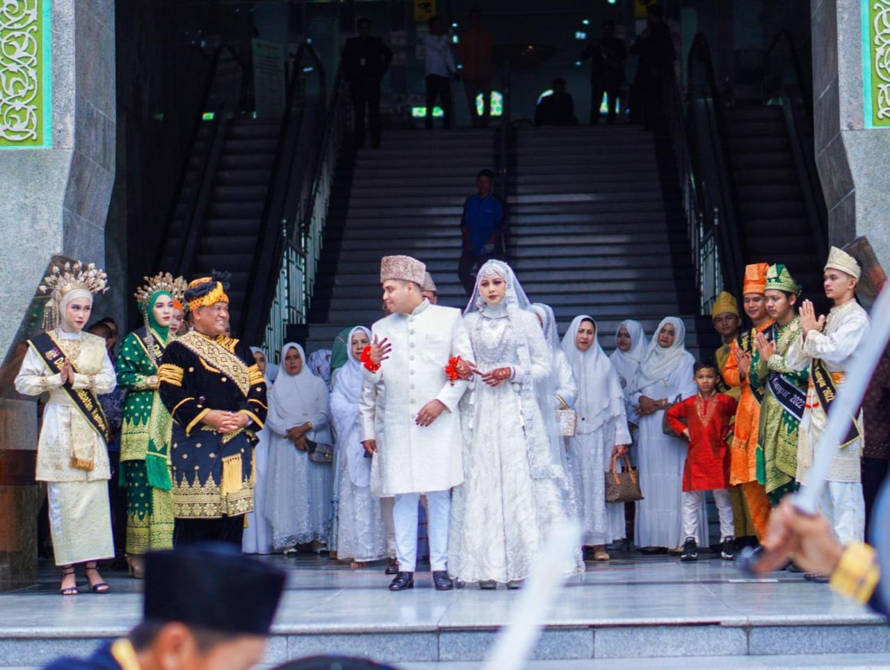 Pernikahan Rahul, Dihadiri SBY hingga Papan Bunga Terpanjang