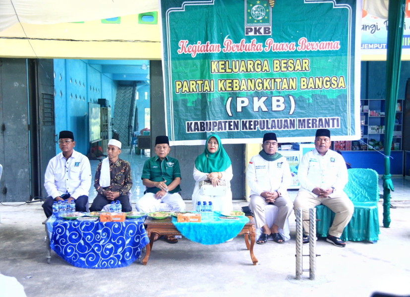 H. Asmar Buka Bersama Keluarga Besar PKB Meranti
