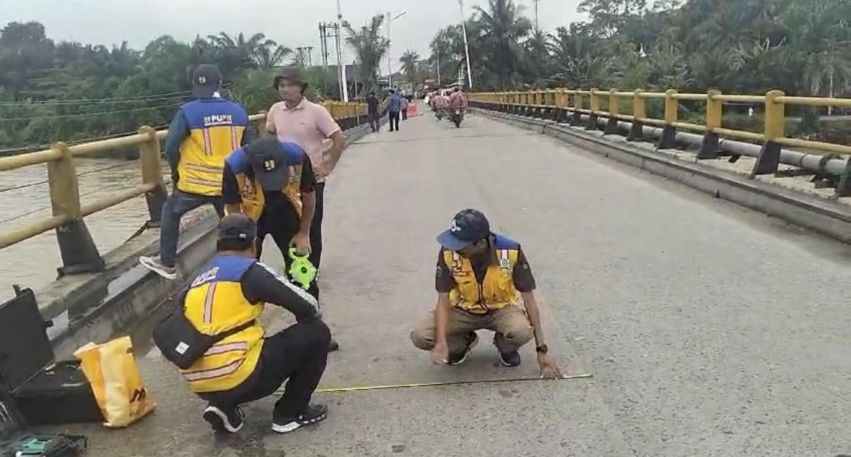 Perbaikan Jembatan Sei Rokan Ujung Baru Tunggu Debit Air Sungai Turun