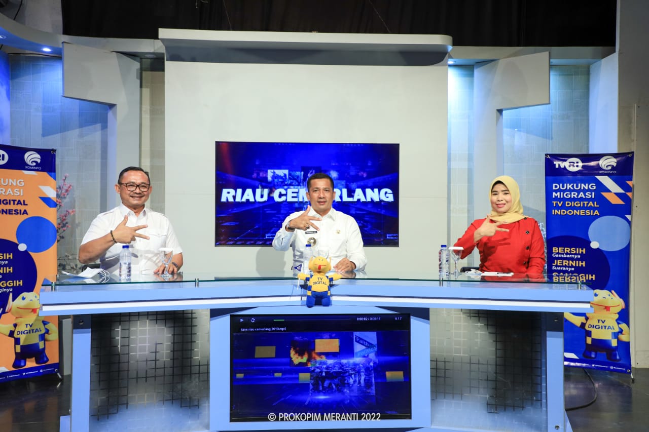 Diundang TVRI, Bupati Meranti Bicara Berobat Gratis dengan KTP