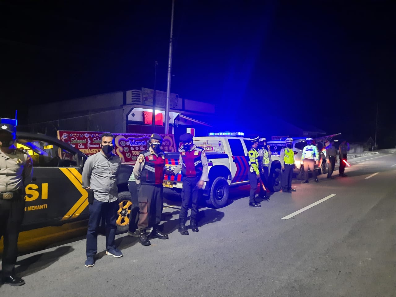 Cegah Gangguan Kamtibmas, Polisi Lakukan Patroli Blue Light