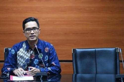 Geledah Rumah Bupati  di Pekanbaru, KPK Sita Dokumen Anggaran dan Rekening Koran