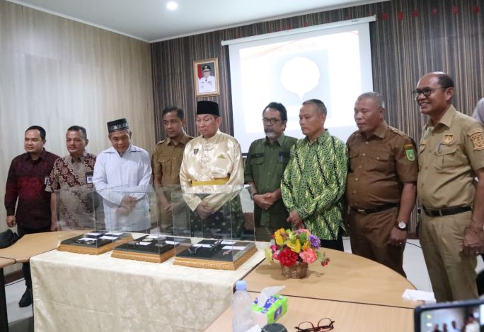 Benda Arkeologi Candi Muara Takus Diserahkan ke Disbud Riau