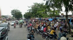 PKL Jalur Lambat Pasar Pagi Arengka, Siap-siap Angkat Kaki
