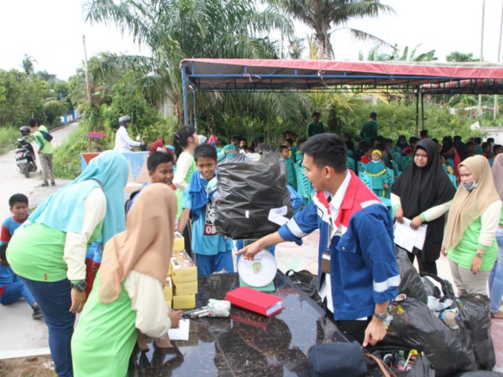 Pertamina RU II Deklarasi Indonesia Bersih Sampah 2020