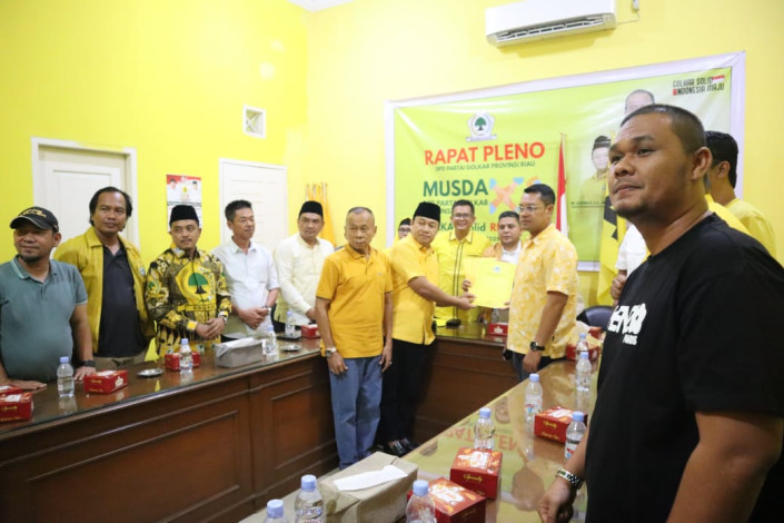 Kantongi 18 Dukungan Pemilik Suara, Yulisman Resmi Daftar Calon Ketua Golkar Riau