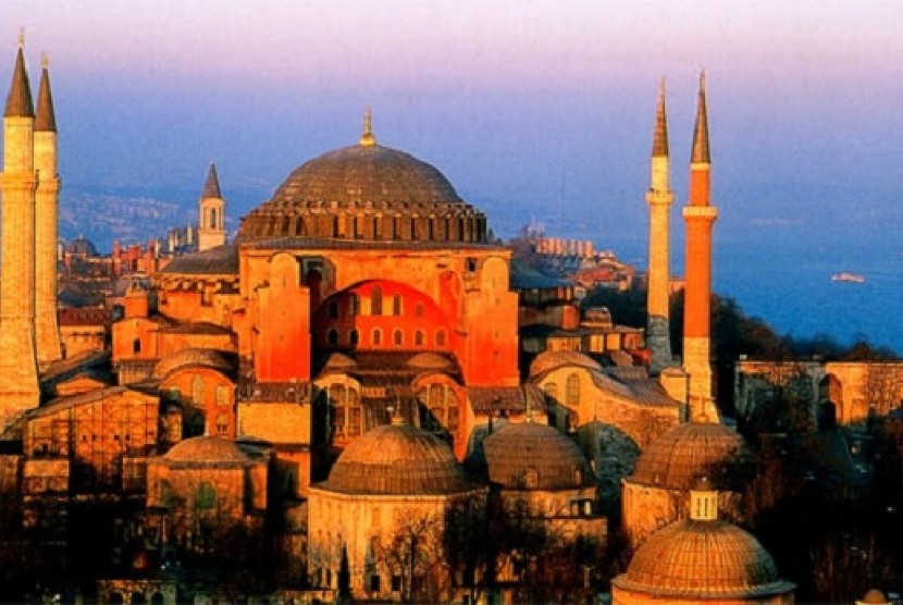 Turrki: Jangan Ikut Campur Soal Hagia Sophia