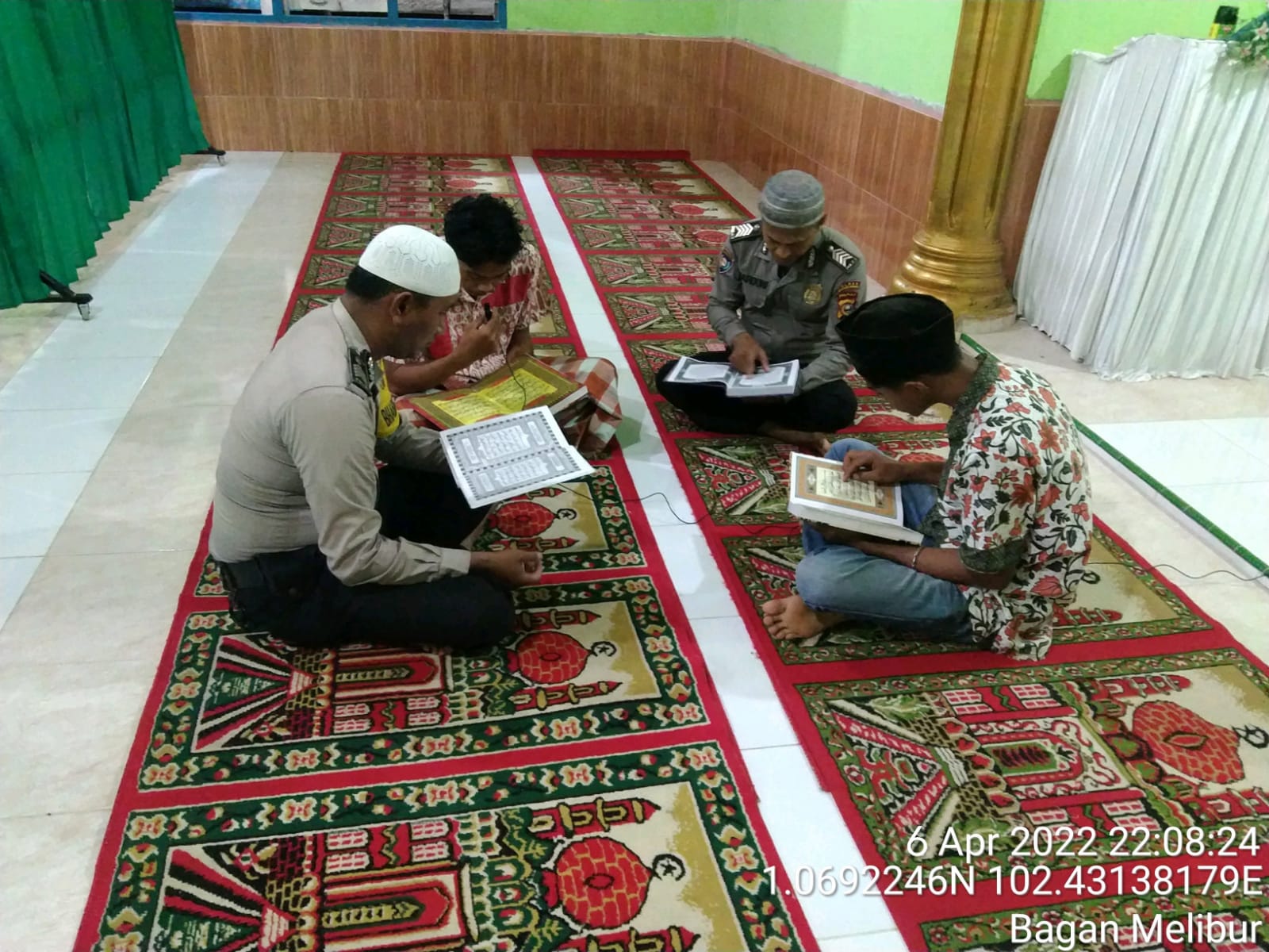 Rutinitas Personil Polsek Merbau, Ikut Tadarus Ramadan Masjid ke Masjid