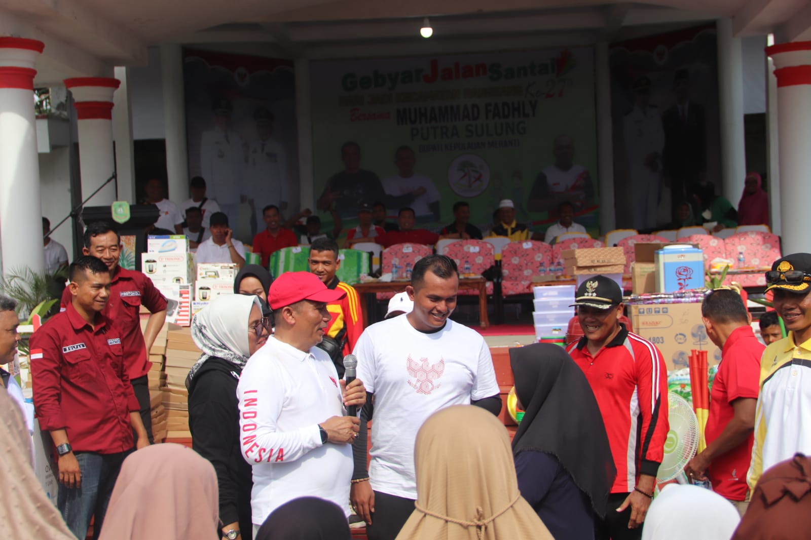 HUT Ke-27 Tahun Rangsang, Ribuan Masyarakat Jalan Santai Bersama Bupati Meranti HM Adil..