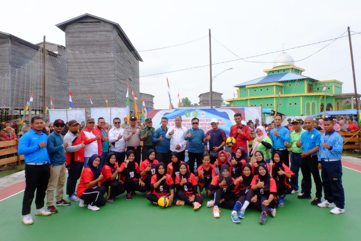 Wabup H Asmar Buka Secara Resmi Turnamen Bola Voli Desa Bandul Tahun 2022