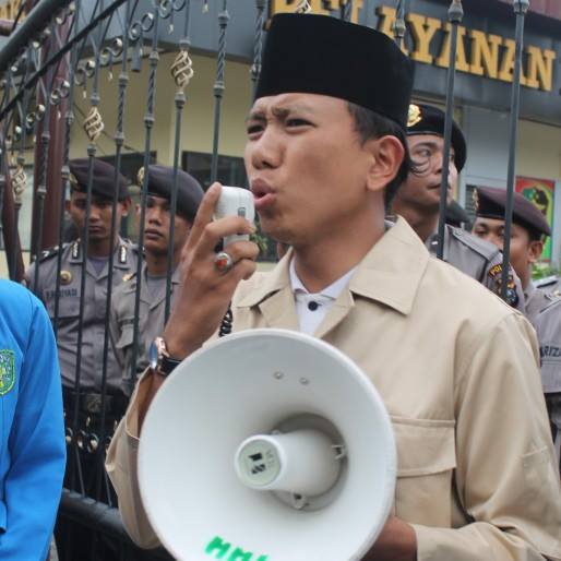 Pirka Maulana  : Pilihlah pemimpin yang berkomitmen terhadap rakyat