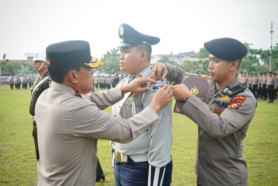 Wakapolda Riau Pimpin Apel Gelar Pasukan Operasi Patuh Lancang Kuning 2023