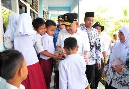 Pemprov Riau Tingkatkan Pembangunan di Daerah Melalui Peningkatan Pendidikan dan Berdaya Saing