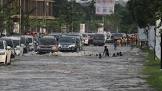 Banjir di Jalan Jenderal Sudirman Pekanbaru Belum Kunjung Surut