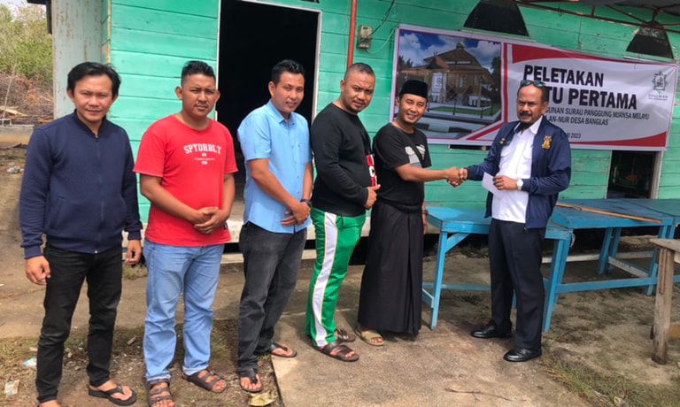 Pengurus JMSI Meranti Tinjau Langsung Musholla An Nur Pemuda Setia Proses Pembagunan.