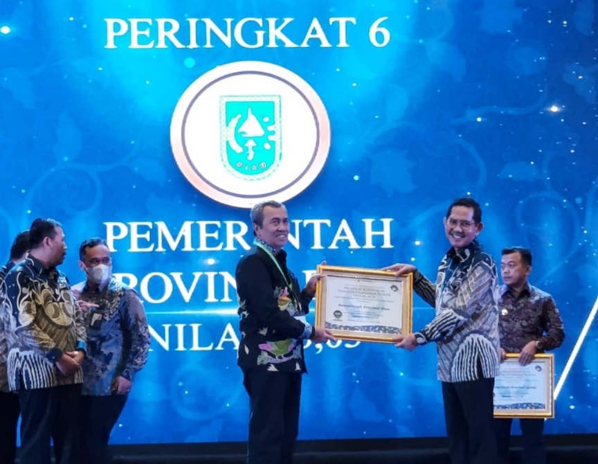 Riau Terima Penganugrahan Pelayanan Publik dari Ombudsman RI