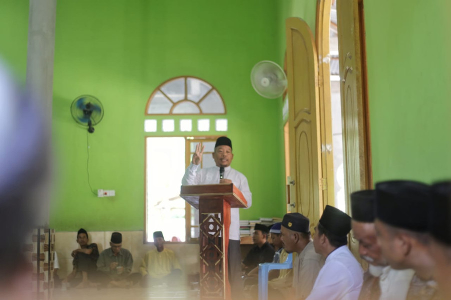 Staf Ahli Bupati Meranti Hadiri Maulid Nabi di Desa Sendaur