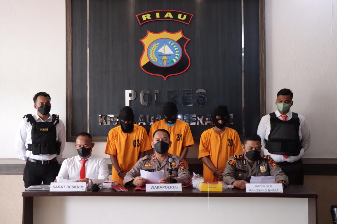 Tim Gabungan Jatanras Sat Reskrim Polres Meranti dan Unit Reskrim Polsek Rangsang Barat Tangkap Tiga