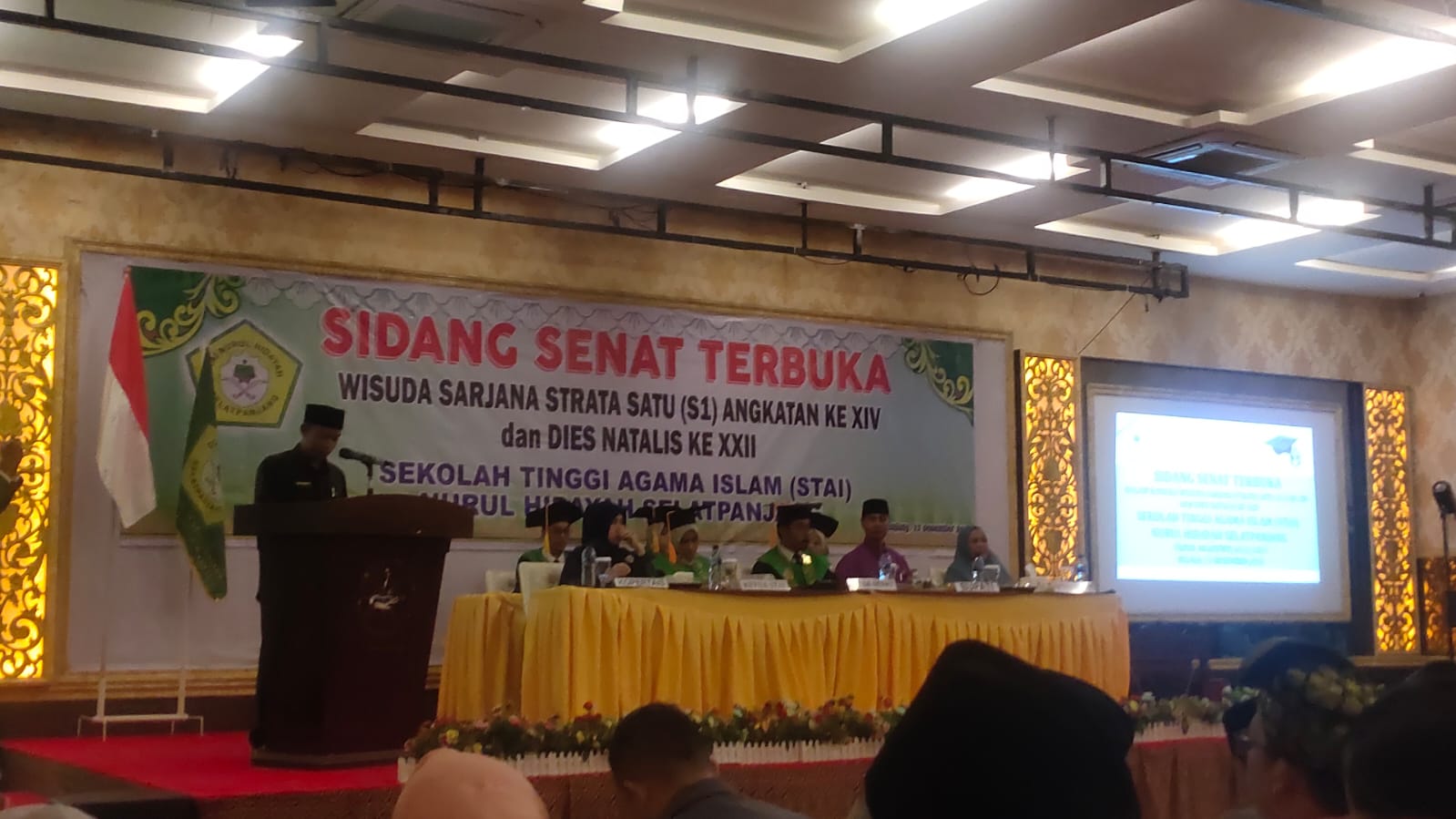 157 Orang Mahasiswa STAI Nurul Hidayah Selatpanjang Laksanakan Wisuda.