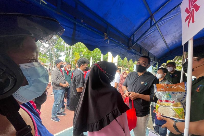 Riau gelar pasar murah minyak goreng dan sembako