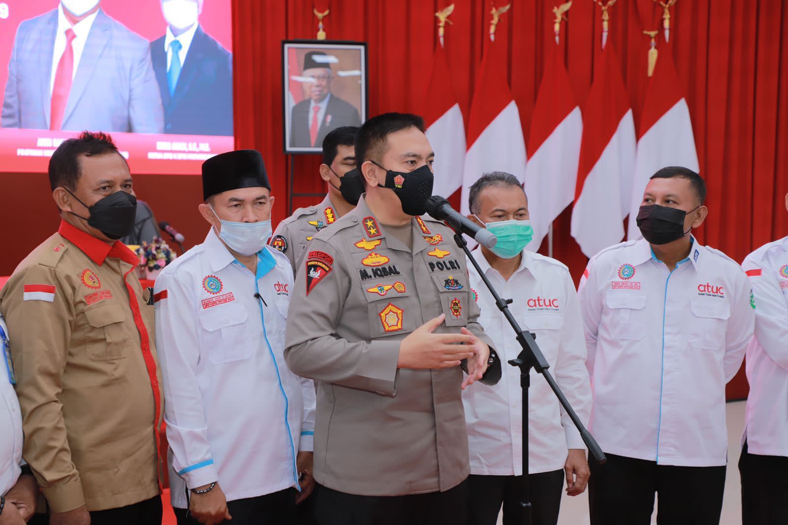 Kapolda Riau Irjen Moh Iqbal : Ini Perhatian Pak Kapolri Untuk Teman Teman Buruh.