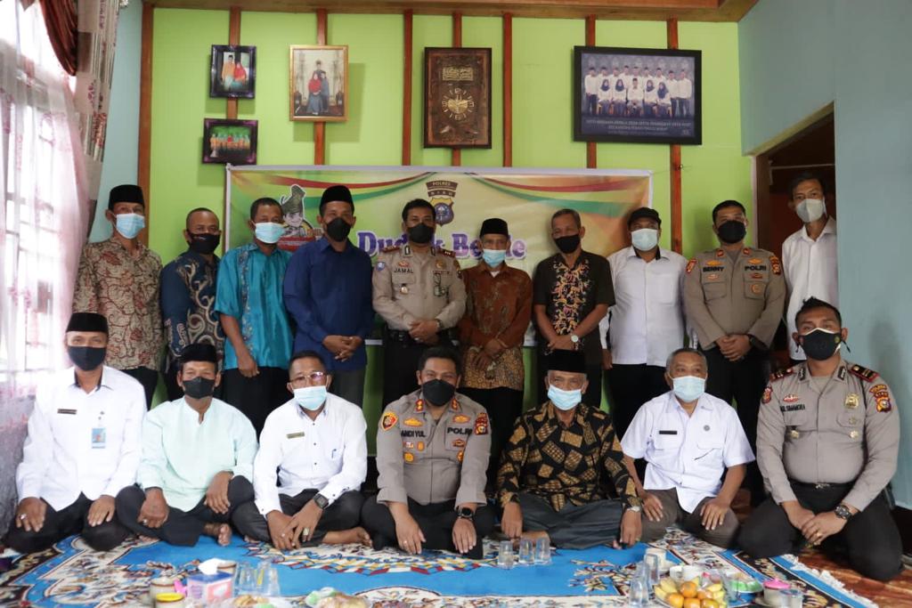 Giat 'Duduk Besile Bersama', Kapolres Mulai Kunjungi Desa di Meranti