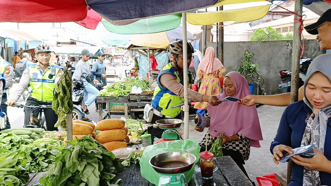 Satlantas Polres Meranti Lakukan Coolling System menjelang pemilu Tahun  2023 - 2024  di Pasar Kota Selatpanjang
