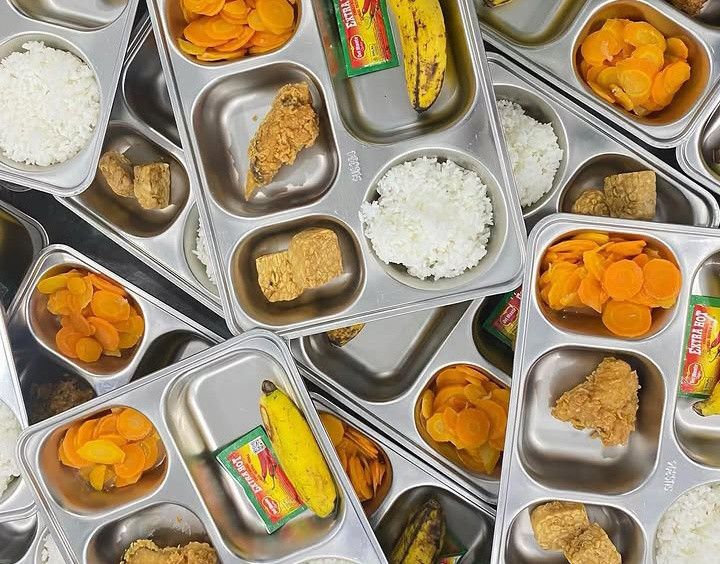 Puluhan Siswa SD di Dumai Keracunan Usai Santap MBG, Menu Bakso Berbau Basi