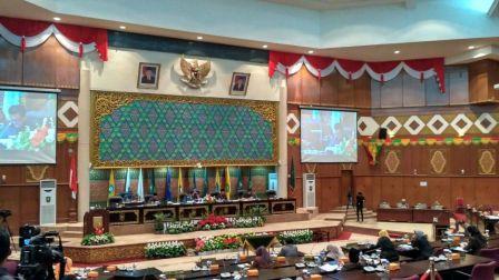 Rapat Paripurna Pengesahan Raperda SOPD di DPRD Riau Berlangsung Sukses