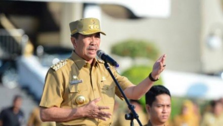 Gubernur Riau Syamsuar Rakor Karhutla di Istana